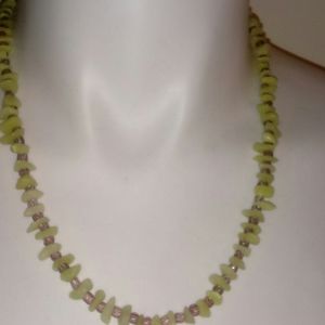 🔵 4/$25 Green Stones & Purple Glass Bead Necklace